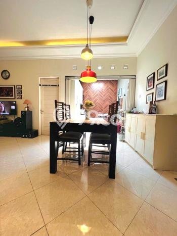 Rumah Luxury Modern Tanpa Renovasi di Cirendeu Jakarta Selatan Rumah Luxury Modern Tanpa Renovasi di Cirendeu Jakarta Selatan