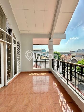 Jual Rumah Mewah Megah Dengan View Eksklusif di Cipete, Jakarta Selatan Jual Rumah Mewah Megah Dengan View Eksklusif di Cipete, Jakarta Selatan