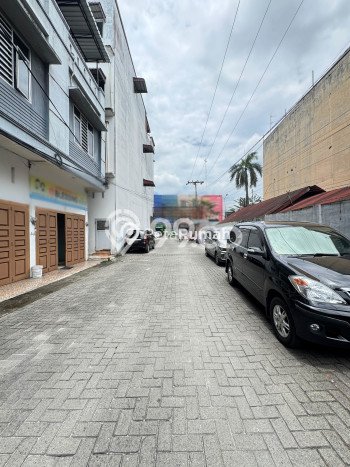 Rumah Cantik Siap Huni Di Medan Johor Luas 168m2 Lokasi Strategis Rumah Cantik Siap Huni Di Medan Johor Luas 168m2 Lokasi Strategis