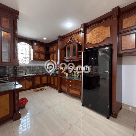 Vila Kawasan Medan Barat, Luas 168m2m², Dekat ke Fasilitas Umum Vila Kawasan Medan Barat, Luas 168m2m², Dekat ke Fasilitas Umum