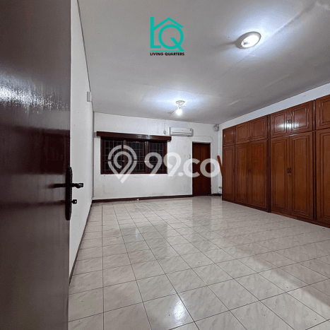 Rumah sewa siap pakai 4 Kamar Tidur di Pejaten, Jakarta Selatan Rumah sewa siap pakai 4 Kamar Tidur di Pejaten, Jakarta Selatan