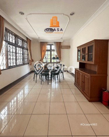 Sewa Rumah Nyaman LT 400m2 / LB 500m2 di Mega Kuningan, Jakarta Selatan Sewa Rumah Nyaman LT 400m2 / LB 500m2 di Mega Kuningan, Jakarta Selatan