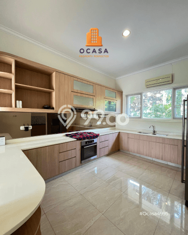 Hunian Modern dengan LT 1100m2 & LB 700m2 Disewakan di Kemang Hunian Modern dengan LT 1100m2 & LB 700m2 Disewakan di Kemang