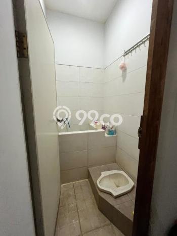 Dijual Cepat Rumah Bagus Siap Huni LB 200m2 di Rungkut, Surabaya Dijual Cepat Rumah Bagus Siap Huni LB 200m2 di Rungkut, Surabaya