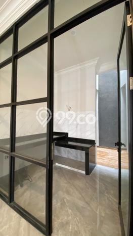 Bisa KPR! Rumah Asri area Gubeng, LT 120m² Bangunan 205m² Bisa KPR! Rumah Asri area Gubeng, LT 120m² Bangunan 205m²
