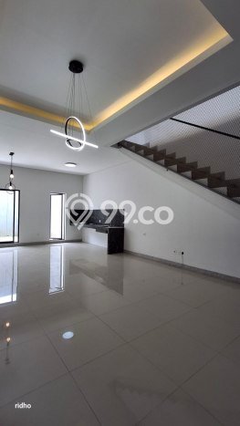 Ready to Use! Luxury House LT 182m2 Desain Modern di Setiabudi Ready to Use! Luxury House LT 182m2 Desain Modern di Setiabudi