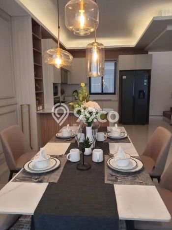 Jual Rumah Mewah Elegan Dengan View Eksklusif di Setra Duta, Bandung Jual Rumah Mewah Elegan Dengan View Eksklusif di Setra Duta, Bandung