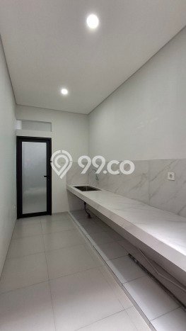 Rumah Mewah LB 180m2 Siap Pakai Desain Elegan di Setra Duta, Bandung Rumah Mewah LB 180m2 Siap Pakai Desain Elegan di Setra Duta, Bandung