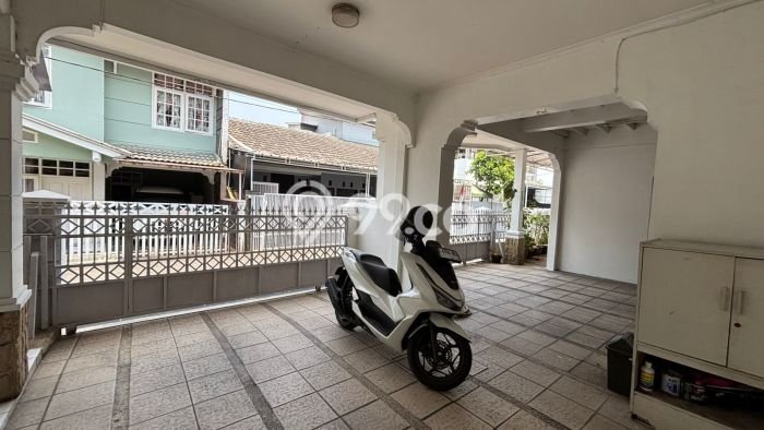 Jual Rumah Eksklusif 6 KT di Summarecon Bandung, Bandung Jual Rumah Eksklusif 6 KT di Summarecon Bandung, Bandung