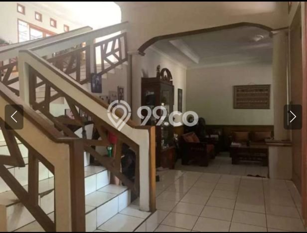 Rumah Elit LB 550m2 Siap Pakai Desain Elegan di Cikutra, Bandung Rumah Elit LB 550m2 Siap Pakai Desain Elegan di Cikutra, Bandung