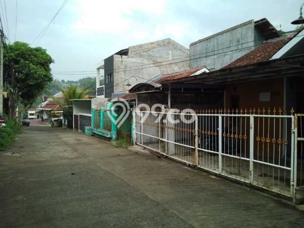 Jual Rumah Bagus Siap Huni LB 100m2 di Arcamanik, Bandung Jual Rumah Bagus Siap Huni LB 100m2 di Arcamanik, Bandung