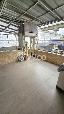 PROPERTI UNGGULAN! Rumah Strategis di , Luas 189m2m² LB 250m2m² PROPERTI UNGGULAN! Rumah Strategis di , Luas 189m2m² LB 250m2m²