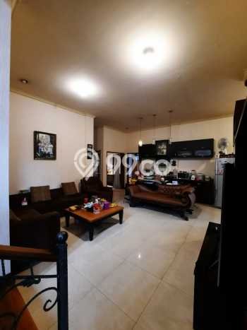 Rumah Elit LB 600m2 Siap Pakai Desain Elegan di Turangga, Bandung Rumah Elit LB 600m2 Siap Pakai Desain Elegan di Turangga, Bandung