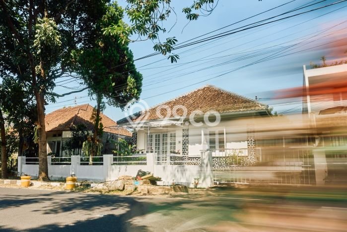 HARGA SPESIAL! Rumah area , Bandung, Luas 432m2m² LB 250m2m² HARGA NEGO! HARGA SPESIAL! Rumah area , Bandung, Luas 432m2m² LB 250m2m² HARGA NEGO!
