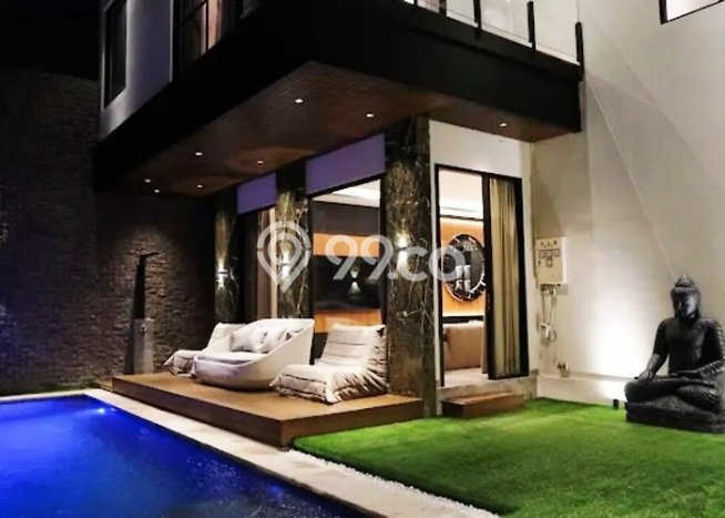 Rumah Mewah LB 385m2 Siap Pakai Desain Elegan di Seminyak, Badung Rumah Mewah LB 385m2 Siap Pakai Desain Elegan di Seminyak, Badung