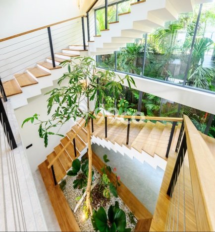 Hunian Mewah LB 674m2 Siap Huni Desain Elegan di Jimbaran, Badung Hunian Mewah LB 674m2 Siap Huni Desain Elegan di Jimbaran, Badung