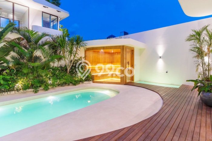 Dijual Rumah Mewah Megah Dengan View Cantik di Seminyak, Badung Dijual Rumah Mewah Megah Dengan View Cantik di Seminyak, Badung
