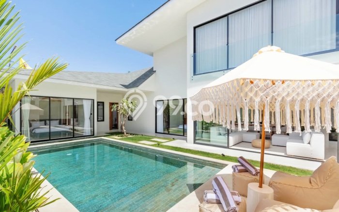 Ready to Use! Luxury House LT 400m2 Desain Modern di Seminyak Ready to Use! Luxury House LT 400m2 Desain Modern di Seminyak