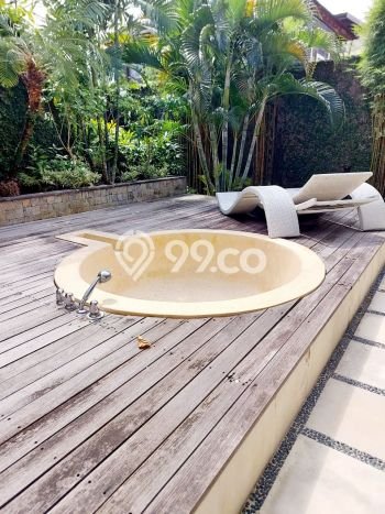 Rumah Luxury Modern Tanpa Renovasi di Seminyak Badung Rumah Luxury Modern Tanpa Renovasi di Seminyak Badung