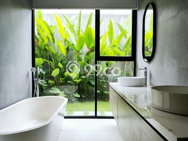 For Sale! Vila Kawasan , Luas 490m2m², Akses Mudah Fasilitas Umum For Sale! Vila Kawasan , Luas 490m2m², Akses Mudah Fasilitas Umum