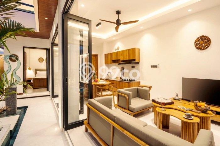 Rumah Mewah LB 190m2 Siap Huni Desain Elegan di Kerobokan, Badung Rumah Mewah LB 190m2 Siap Huni Desain Elegan di Kerobokan, Badung