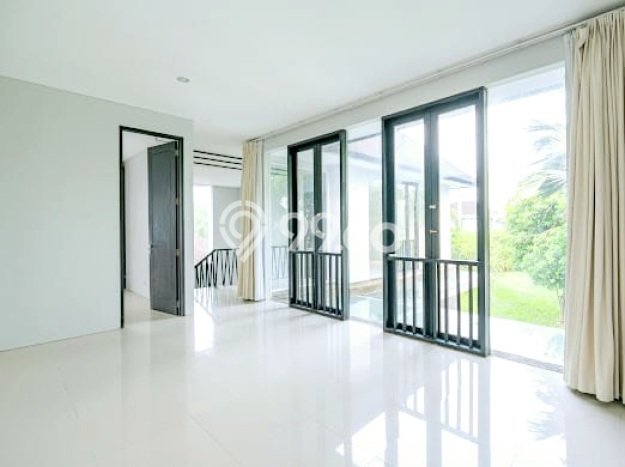 HARGA MENARIK! Vila di , Luas 1467m2m², Lingkungan Asri dan nyaman HARGA MENARIK! Vila di , Luas 1467m2m², Lingkungan Asri dan nyaman