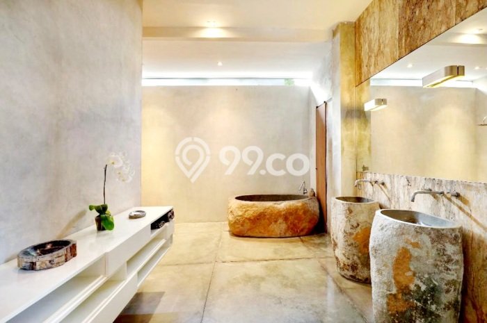 For Sale! Premium House LT 660m2 Desain Elegan di Umalas For Sale! Premium House LT 660m2 Desain Elegan di Umalas