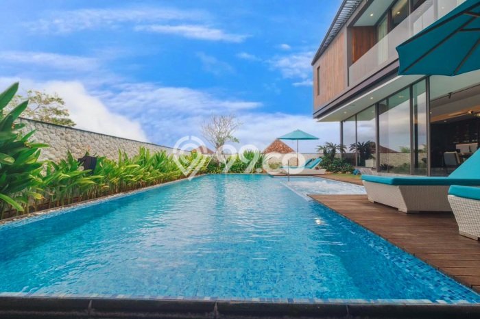 Rumah Elit LB 1060m2 Siap Pakai Desain Elegan di Umalas, Badung Rumah Elit LB 1060m2 Siap Pakai Desain Elegan di Umalas, Badung