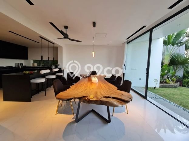 PROMO TERBATAS! Rumah Berkualitas di , Badung, Luas 550m2m² Bangunan 250m2m² PROMO TERBATAS! Rumah Berkualitas di , Badung, Luas 550m2m² Bangunan 250m2m²