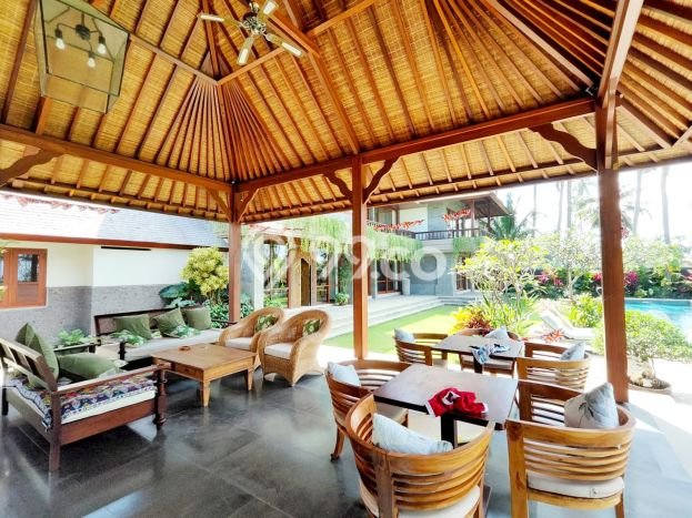 Ready to Use! Premium House LT 1935m2 Desain Elegan di Saba Ready to Use! Premium House LT 1935m2 Desain Elegan di Saba