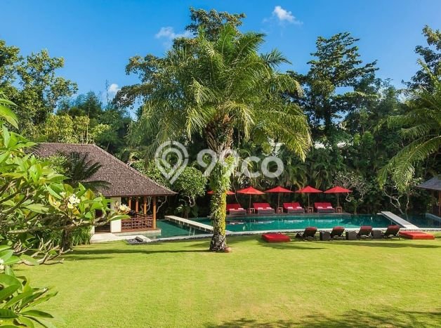 Ready to Use! Luxury House LT 5586m2 Desain Elegan di canggu Ready to Use! Luxury House LT 5586m2 Desain Elegan di canggu