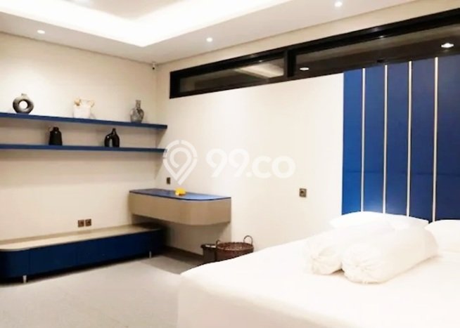 Rumah Mewah LB 385m2 Siap Pakai Desain Elegan di Seminyak, Badung Rumah Mewah LB 385m2 Siap Pakai Desain Elegan di Seminyak, Badung