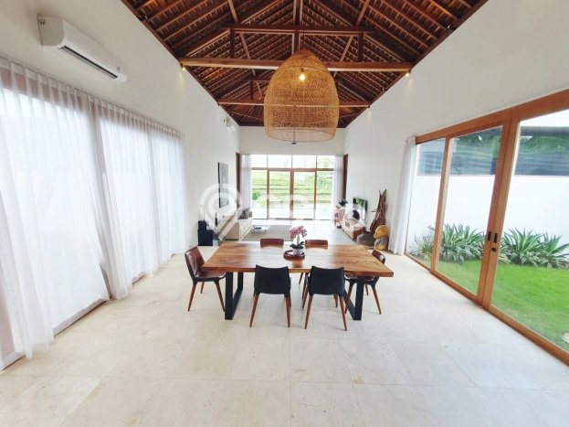Rumah Luxury Modern Siap Huni di Canggu Badung Rumah Luxury Modern Siap Huni di Canggu Badung