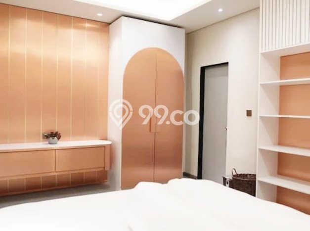 Rumah Mewah LB 385m2 Siap Pakai Desain Elegan di Seminyak, Badung Rumah Mewah LB 385m2 Siap Pakai Desain Elegan di Seminyak, Badung