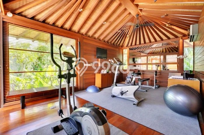 Jual Rumah Luas Elegan Dengan View Cantik di Seminyak, Badung Jual Rumah Luas Elegan Dengan View Cantik di Seminyak, Badung