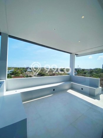 Rumah Mewah LB 250m2 Siap Huni Desain Elegan di Jimbaran, Badung Rumah Mewah LB 250m2 Siap Huni Desain Elegan di Jimbaran, Badung