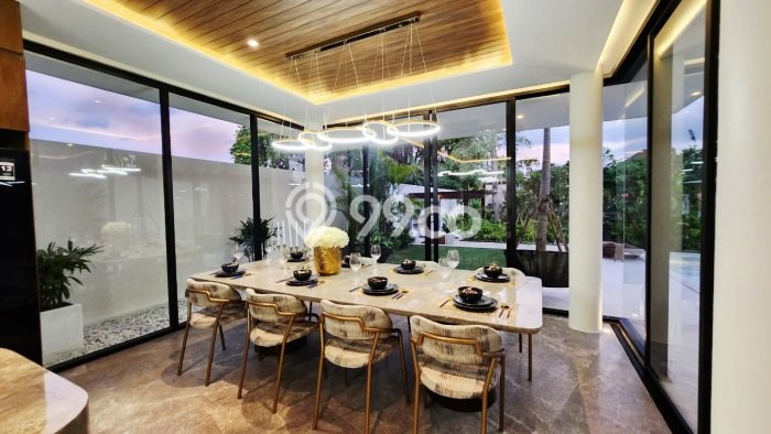 Jual Rumah Luas Megah Dengan View Cantik di Umalas, Badung Jual Rumah Luas Megah Dengan View Cantik di Umalas, Badung