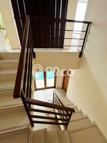 Rumah Luxury Modern Siap Huni di canggu Badung Rumah Luxury Modern Siap Huni di canggu Badung