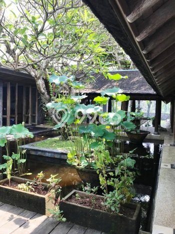 Vila Kawasan , Dimensi 1377m2m², Ideal untuk beragam kebutuhan Vila Kawasan , Dimensi 1377m2m², Ideal untuk beragam kebutuhan