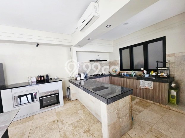 Rumah Luxury Modern Tanpa Renovasi di Umalas Badung Rumah Luxury Modern Tanpa Renovasi di Umalas Badung