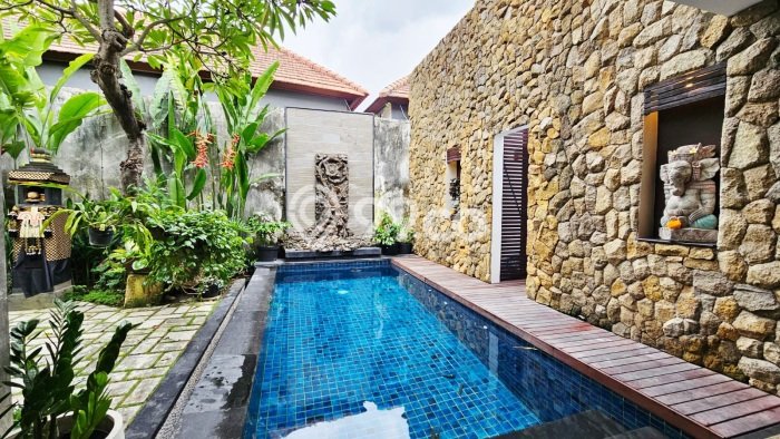 Rumah Mewah LB 200m2 Siap Pakai Desain Elegan di Sanur, Denpasar Rumah Mewah LB 200m2 Siap Pakai Desain Elegan di Sanur, Denpasar