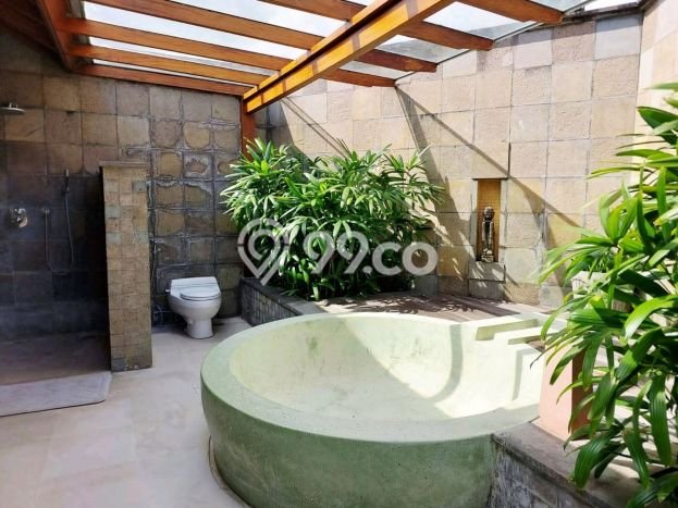 Rumah Luxury Modern Tanpa Renovasi di Seminyak Badung Rumah Luxury Modern Tanpa Renovasi di Seminyak Badung