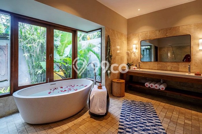 Ready to Use! Premium House LT 1488m2 Desain Modern di Canggu Ready to Use! Premium House LT 1488m2 Desain Modern di Canggu