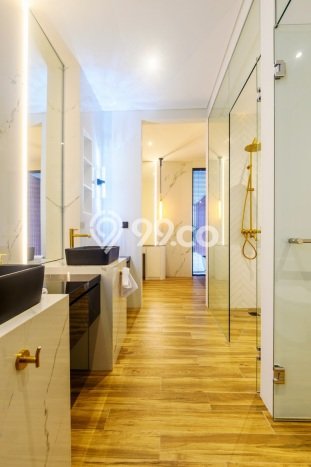 Hunian Mewah LB 674m2 Siap Huni Desain Elegan di Jimbaran, Badung Hunian Mewah LB 674m2 Siap Huni Desain Elegan di Jimbaran, Badung
