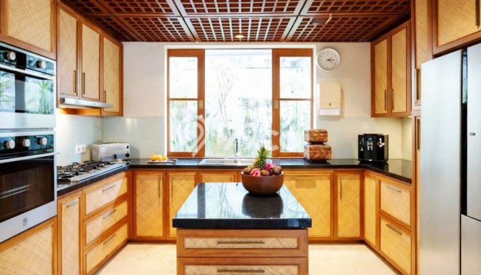 Jual Rumah Luas Elegan Dengan View Cantik di Seminyak, Badung Jual Rumah Luas Elegan Dengan View Cantik di Seminyak, Badung