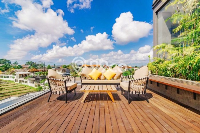 Rumah Elit LB 1060m2 Siap Pakai Desain Elegan di Umalas, Badung Rumah Elit LB 1060m2 Siap Pakai Desain Elegan di Umalas, Badung