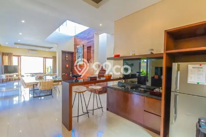 Ready to Use! Luxury House LT 312m2 Desain Modern di Canggu Ready to Use! Luxury House LT 312m2 Desain Modern di Canggu