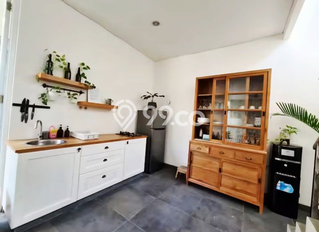 Jual Rumah Luas Elegan Dengan View Cantik di Seminyak, Badung Jual Rumah Luas Elegan Dengan View Cantik di Seminyak, Badung