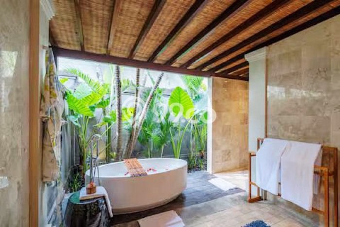 Ready to Use! Premium House LT 1488m2 Desain Modern di Canggu Ready to Use! Premium House LT 1488m2 Desain Modern di Canggu