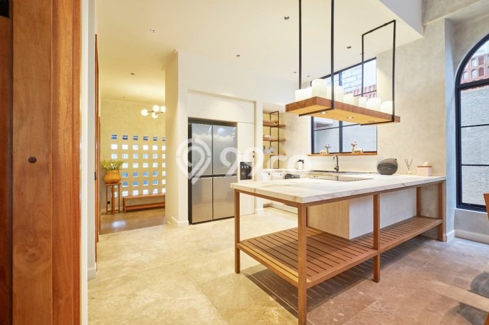 For Sale! Premium House LT 300m2 Desain Elegan di Seminyak For Sale! Premium House LT 300m2 Desain Elegan di Seminyak